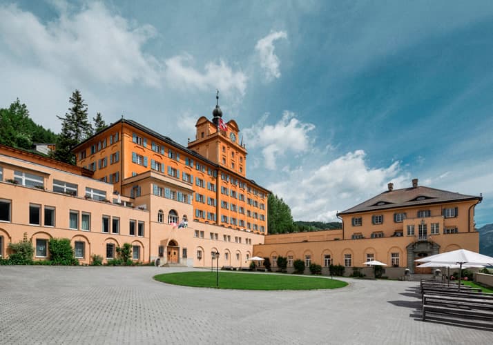 リツェウム・アルピーヌム・ツオツ